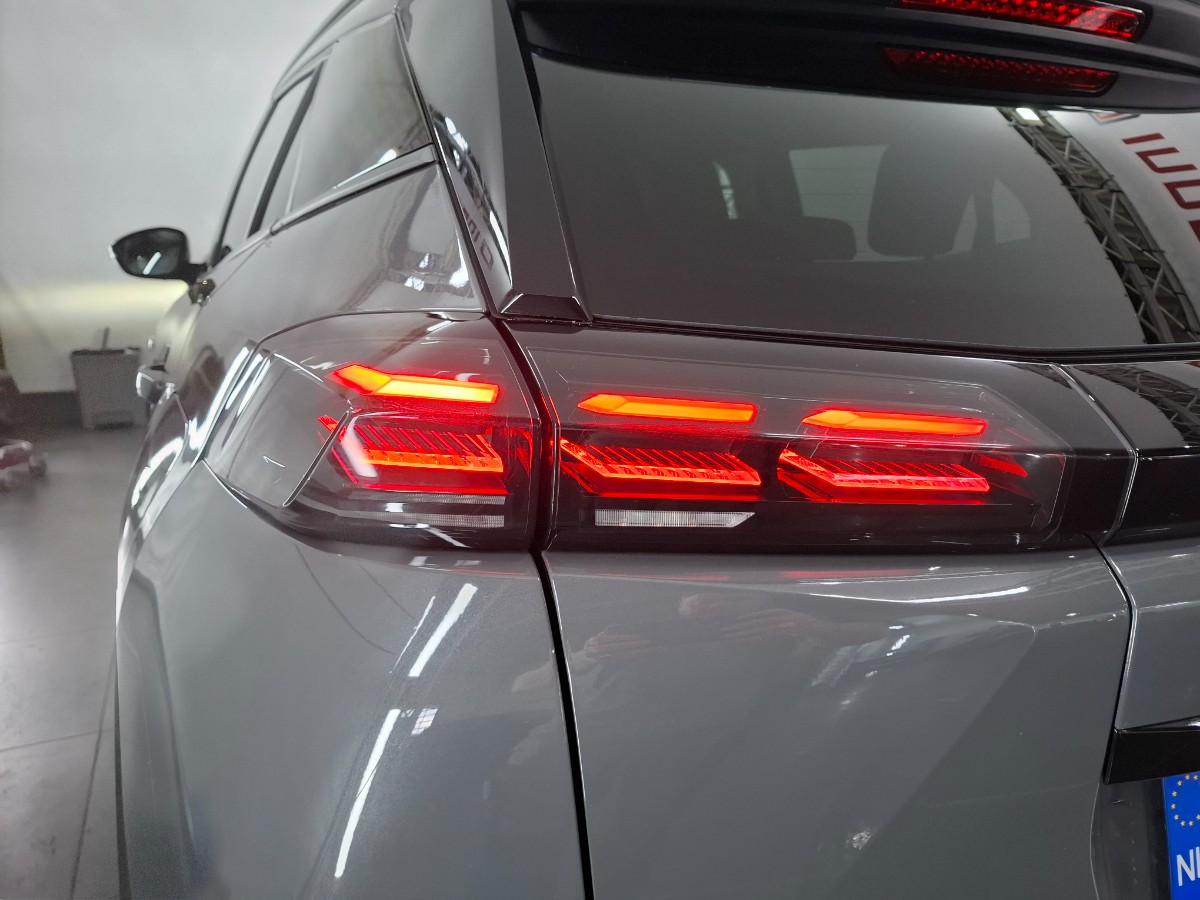 Peugeot 2008 1.2 PureTech 100 Allure