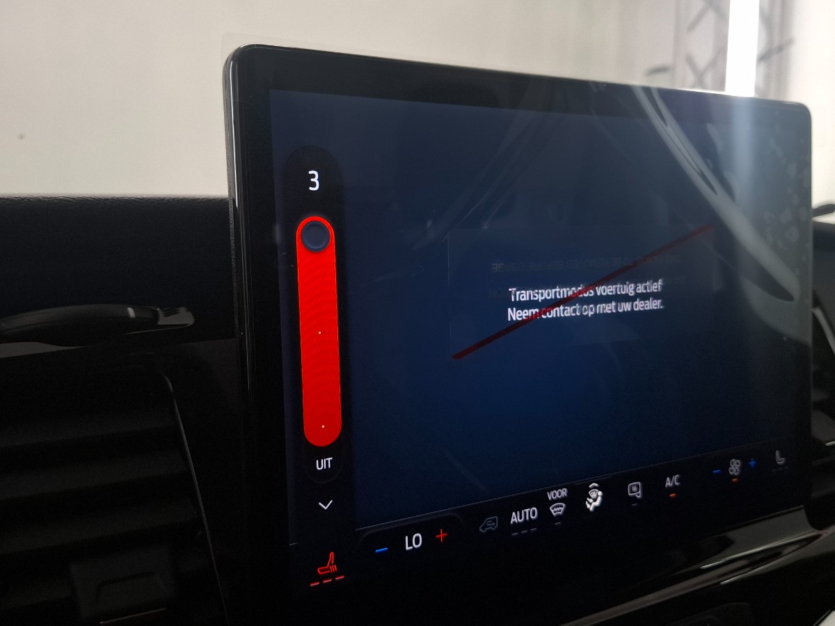 Ford Transit Trend 130PK Automaat | SYNC4 | Trekhaak | Stoelverwarming | Laadruimte pack