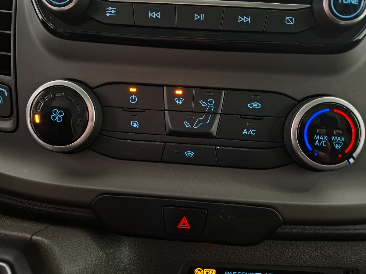 Ford Transit Custom L1H1 130PK Automaat | CarPlay PDC Camera
