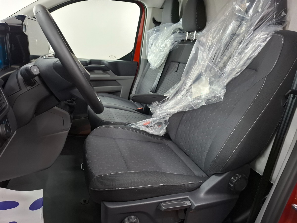 Ford Transit Custom Limited L2H1 320 | Driver P. Premium | 17 LMV | Stuurverw. | Draadloos laden | Dubb. Vergr.