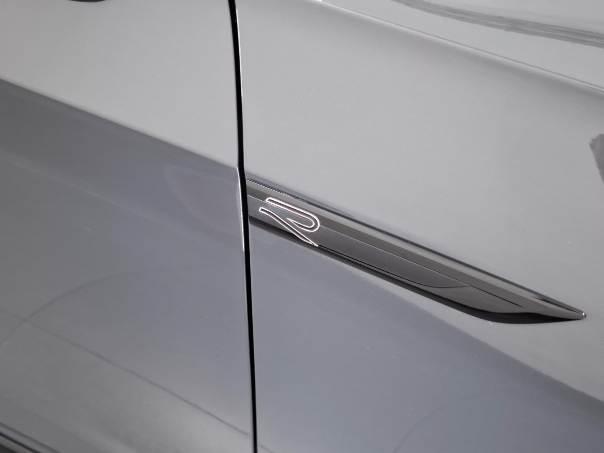 Volkswagen Golf 1.5 eTSI R-Line
