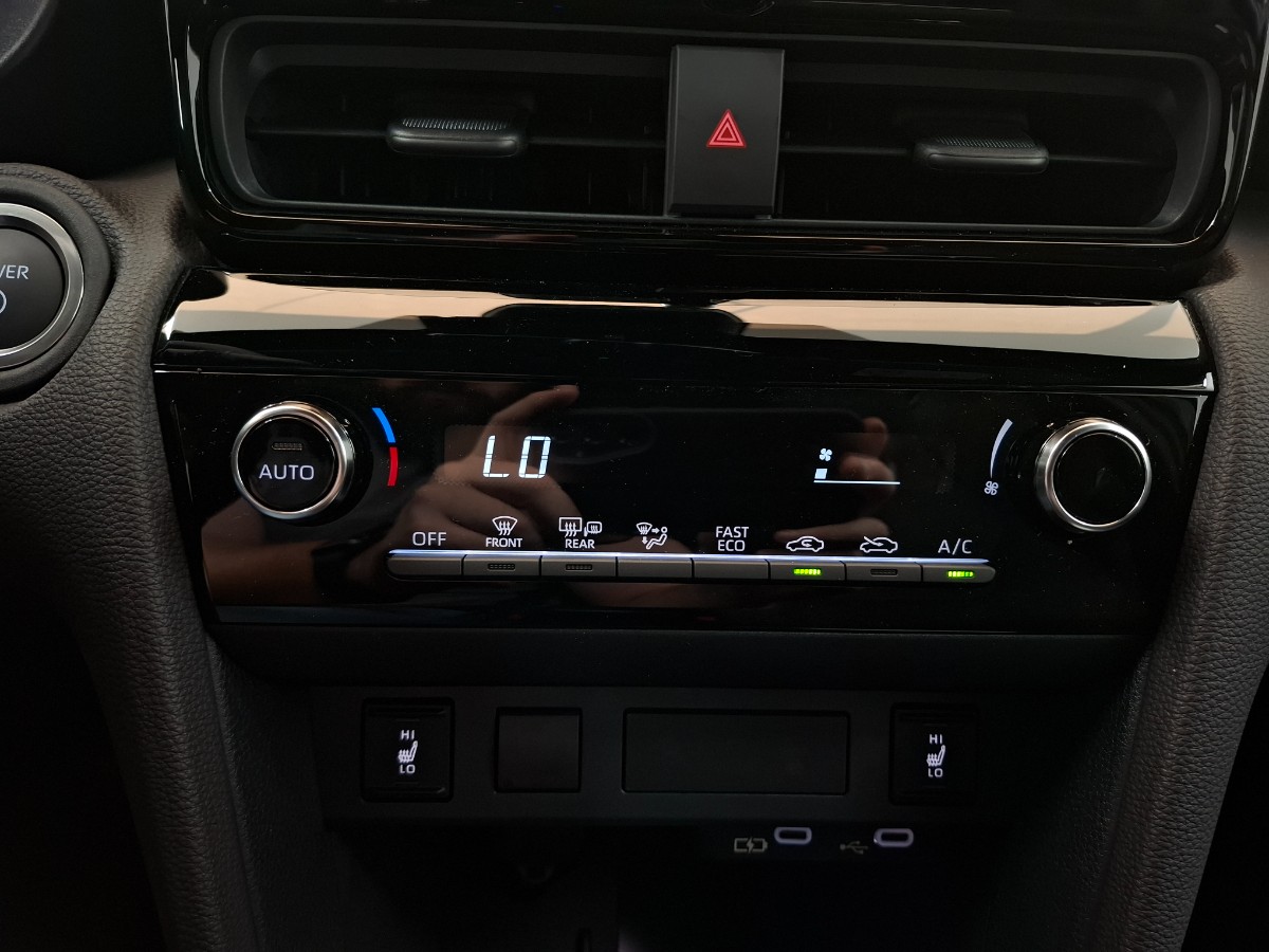 Toyota Yaris Cross 130pk teamplayer + winter + safety