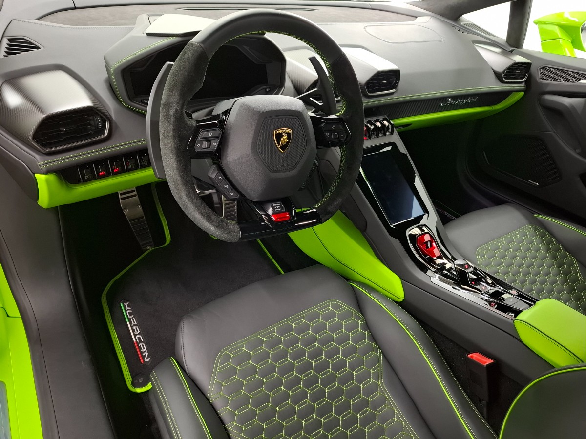 Lamborghini Huracán Evo Spyder v10