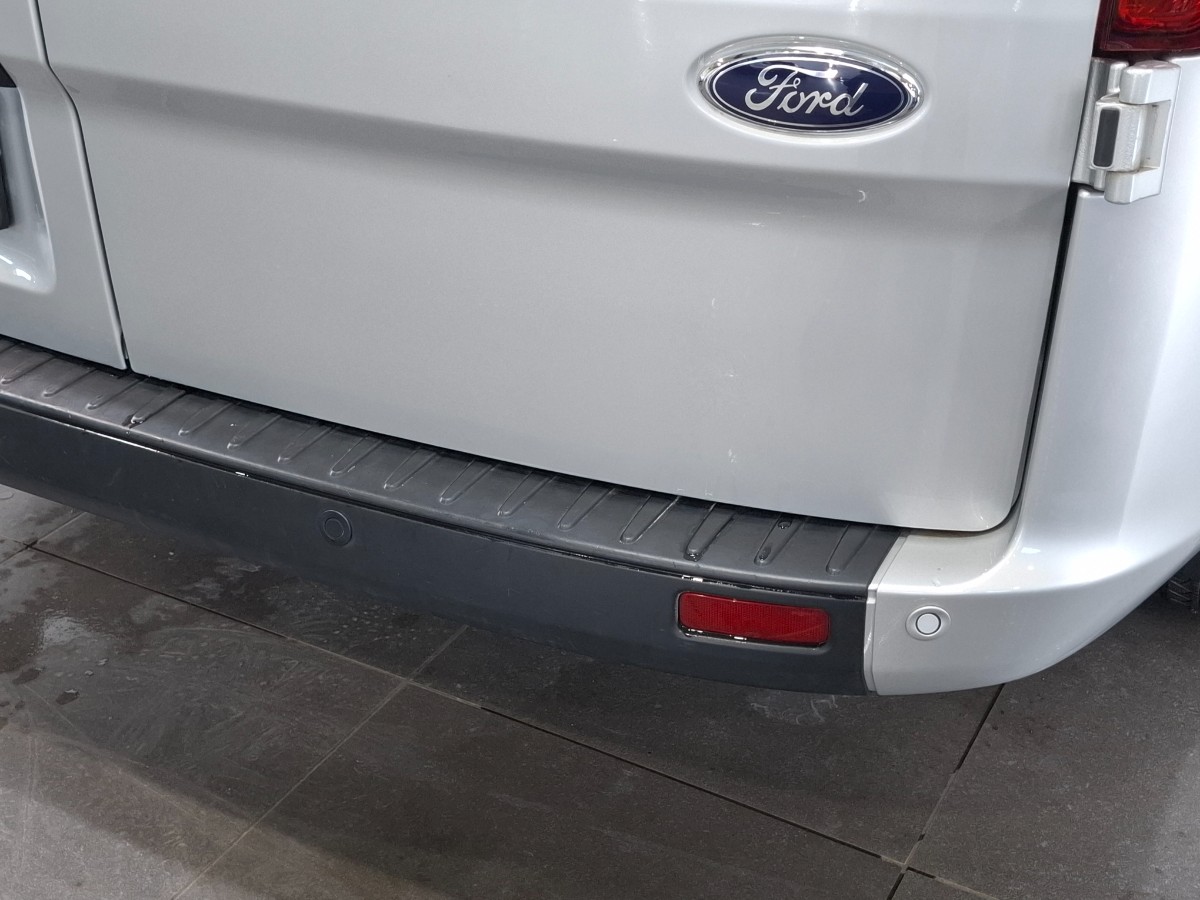 Ford Transit Custom L1H1 130PK Automaat | CarPlay PDC Camera