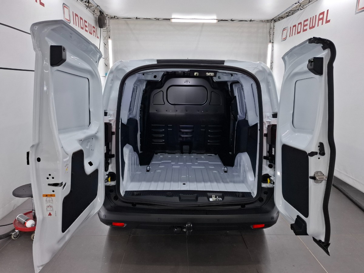 Ford Transit Courier 1.5L ECOBLUE 100PK TREND 16 IN. LICHTMETALEN VELGEN, 10-SPAAK0S , LED LAADRUIMTEVERLICHTING , LED DAGRIJVERLICHTING , PARKING PACK , TREKHAAK BPM VRIJ