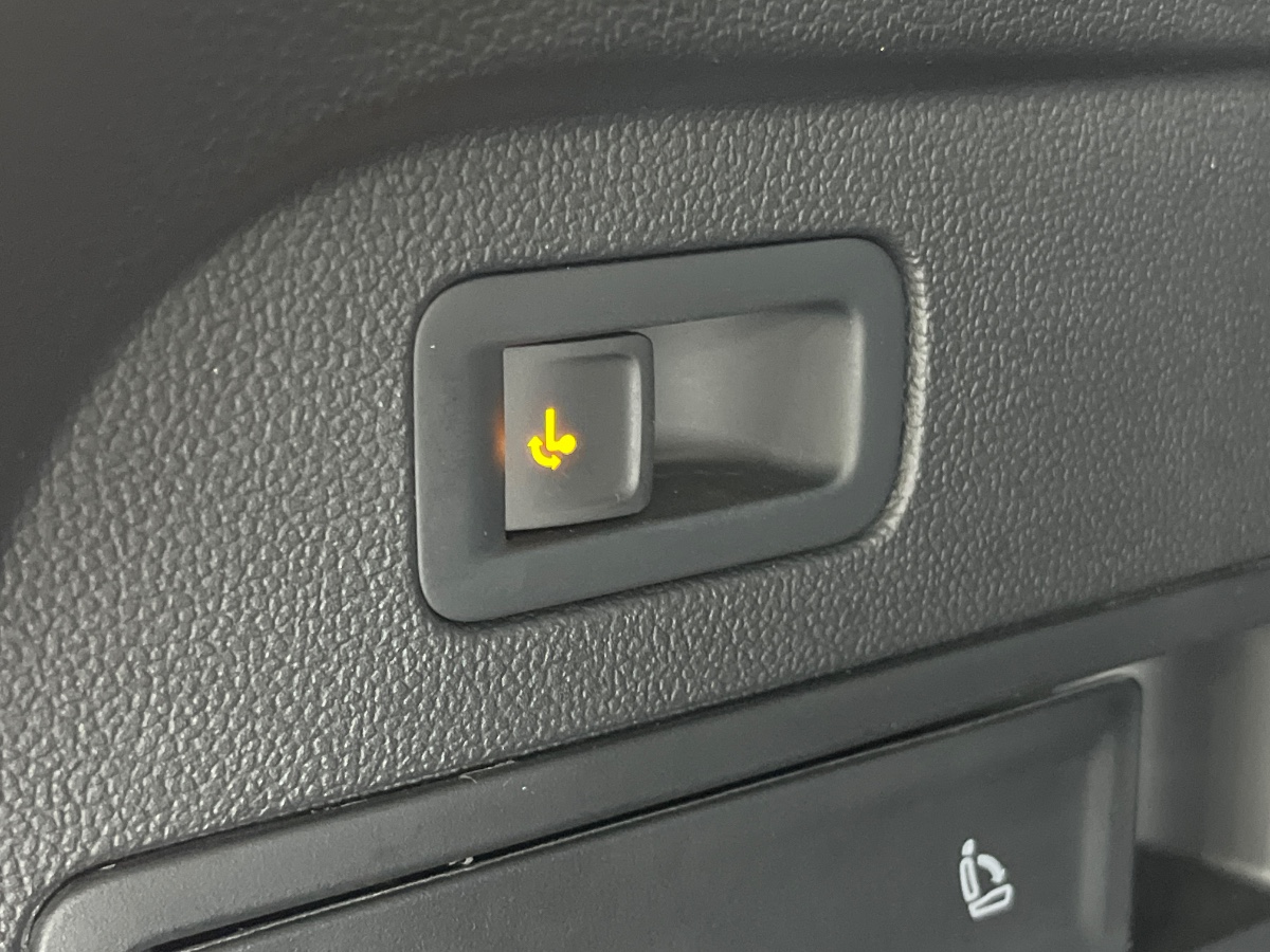 Volkswagen Tiguan Allspace 1.5 TSI Life Business 7p. |Pano|Trekhaak|ACC|Stoelverwarming|