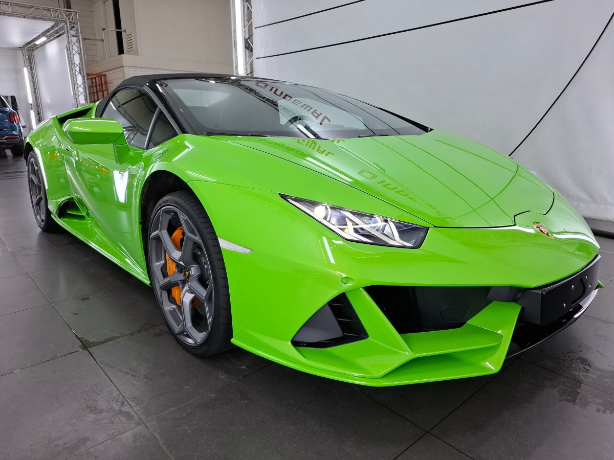 Lamborghini Huracán Evo Spyder v10