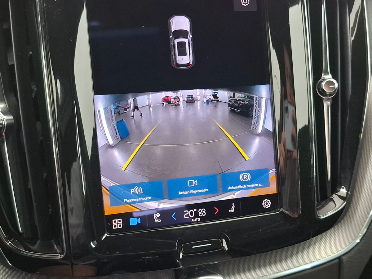 Volvo XC60 2.0 T8 AWD Recharge R-Desgin |Pano|H&K|Memory|Stoelverwarming|