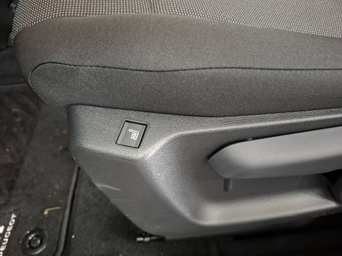 Peugeot e-Partner 136 L1 50 kWh | PDC voor + achter met Surround Rear Vision | Stoel + Voorruitverwarming