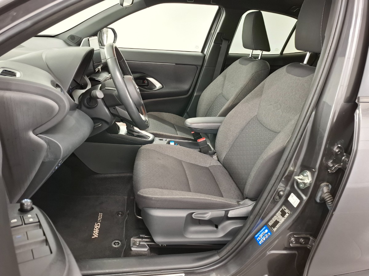 Toyota Yaris Cross 1.5 Hybrid Team D Winterpakket Smart Pakket