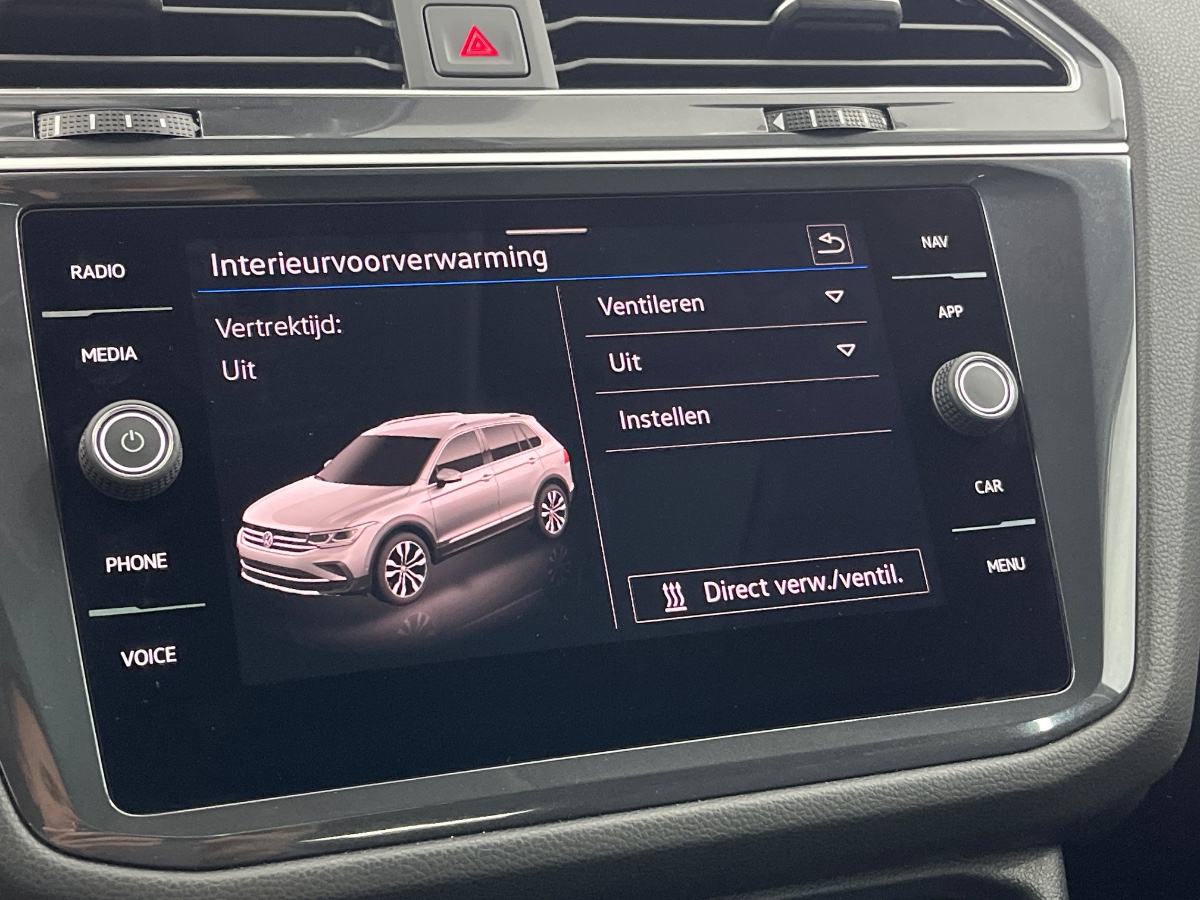 Volkswagen Tiguan Allspace 1.5 TSI Life Business 7p. |Pano|Trekhaak|ACC|Stoelverwarming|