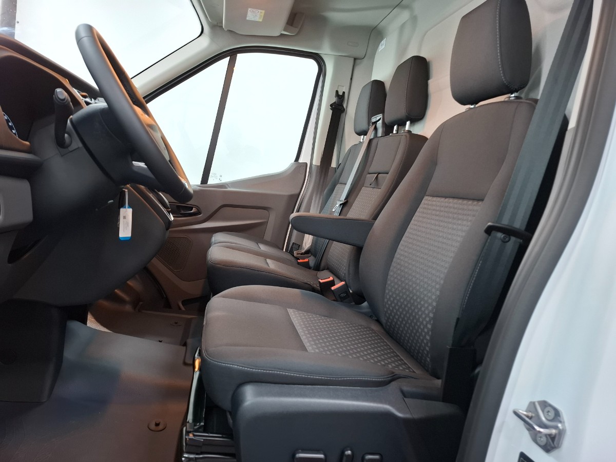 Ford Transit Trend 130PK Automaat | SYNC4 | Trekhaak | Stoelverwarming | Laadruimte pack