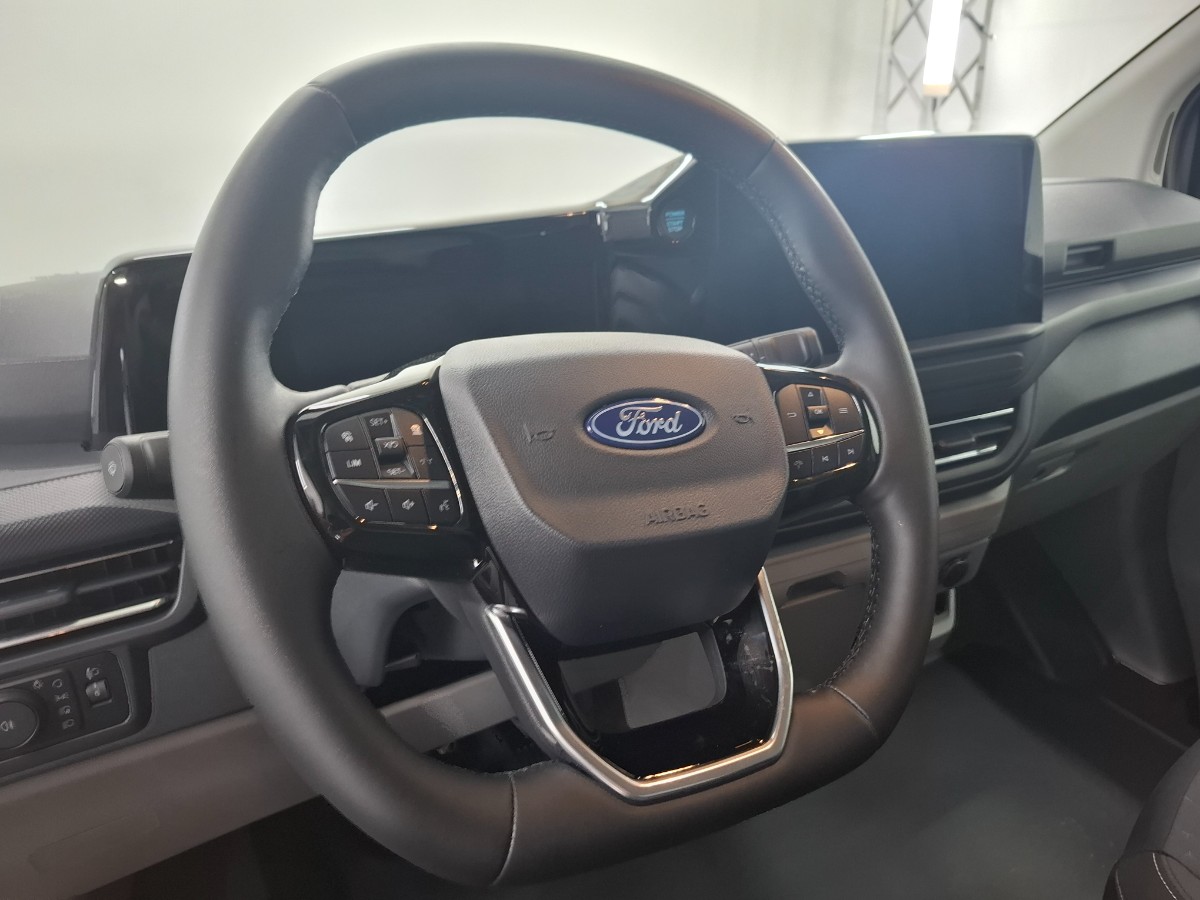 Ford Transit Custom 320 2.0 TDCI L2H1 Limited