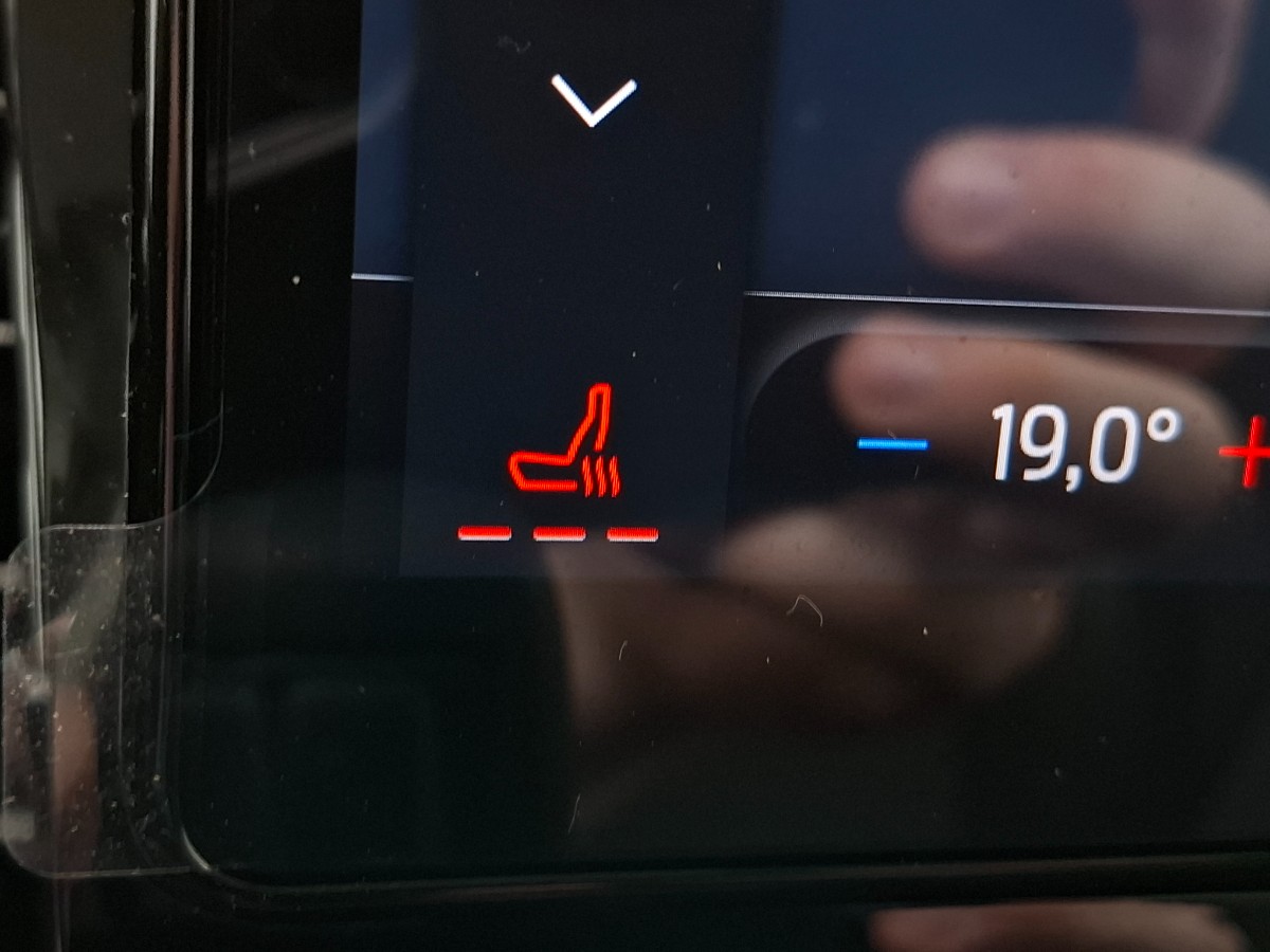 Ford Transit Trend 130PK Automaat | SYNC4 | Trekhaak | Stoelverwarming | Laadruimte pack