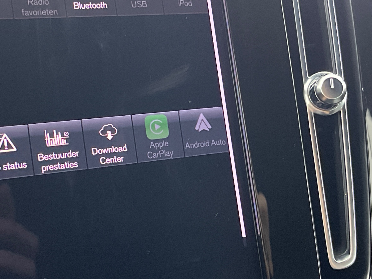 Volvo XC40 T4 RECHARGE PLUG-IN AUTO CORE