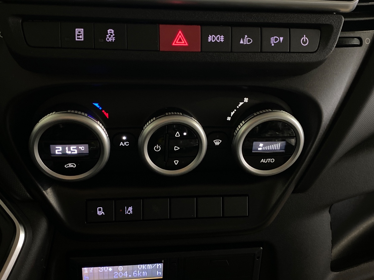 Iveco Daily NW MODEL | 40C18 3.0 Automaat Bakwagen met Laadklep