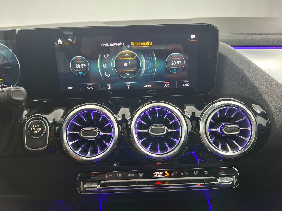 Mercedes-Benz GLA Klasse 250 e Bussiness Solution AMG Pano Sfeer Leder Night Pakket
