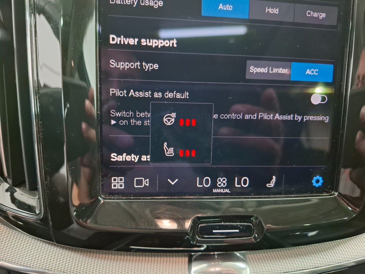 Volvo XC60 2.0 T6 Recharge AWD Plus Dark Long Range |H&K|Dodehoek|Pano|