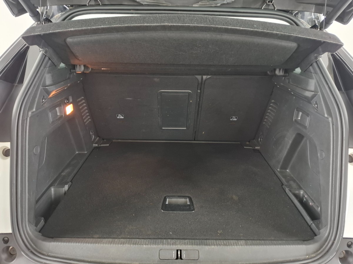 Peugeot 3008 1.2 PureTech Blue Lease Allure LED Camera Stoelverwarming