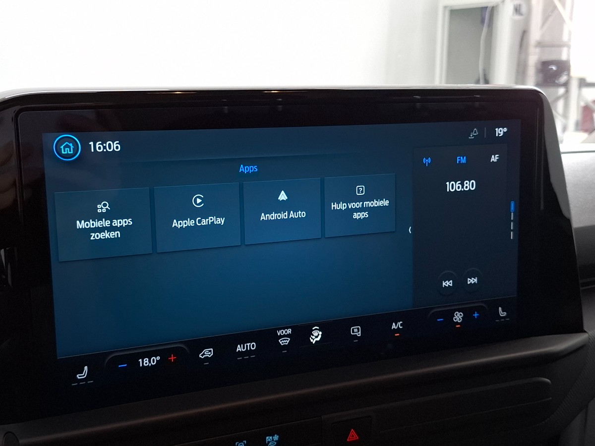 Ford Transit Custom 320 2.0 TDCI L2H1 Limited