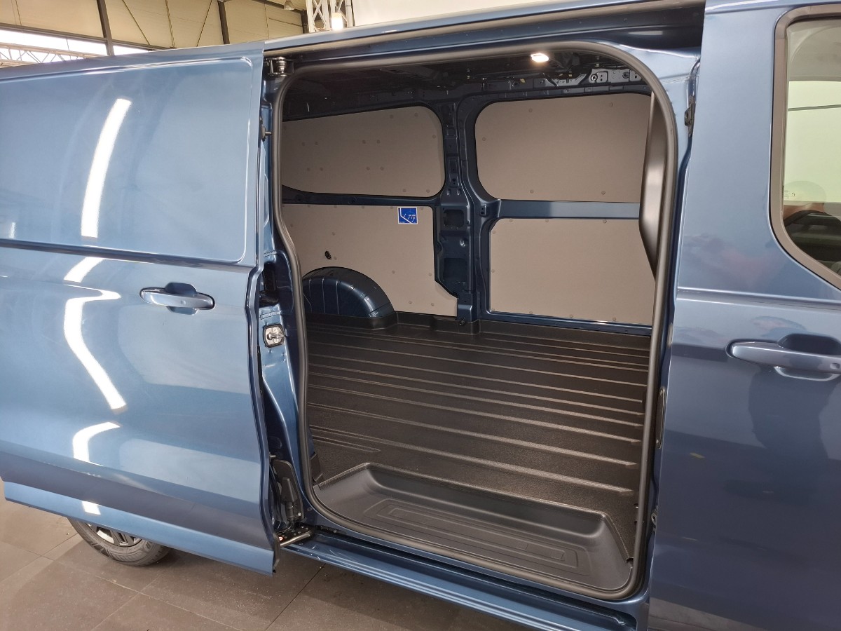 Ford Transit Custom 320 2.0 TDCI L2H1 Limited