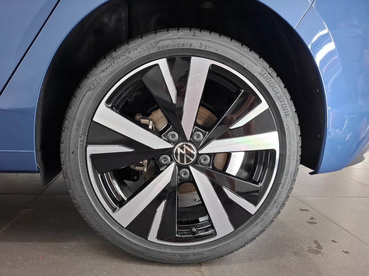 Volkswagen Golf Style 1.5 TSI eHybrid DSG | IQ LIGHT | LMV 18 Catania | Winterpakket | Anemone Blue