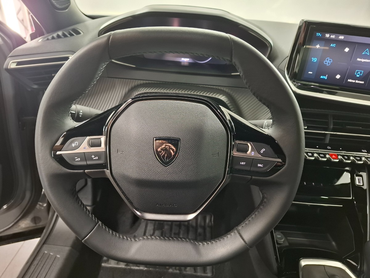 Peugeot 2008 1.2 PureTech 100 Allure