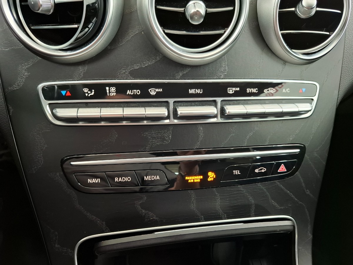 Mercedes-Benz C-klasse 180 Business Solution AMG Night Pakket Elec. Stoelen Virtual
