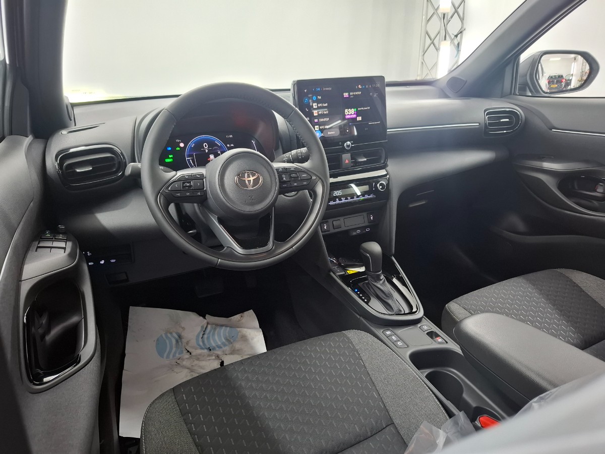 Toyota Yaris Cross 1.5 130PK Hybrid Teamplayer Winterpack Safetypack Navi Adaptief