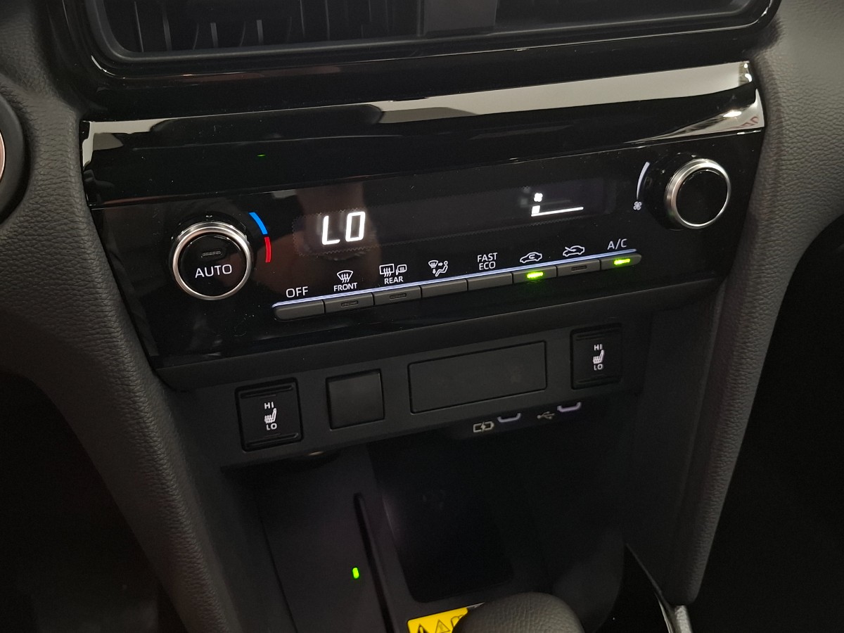 Toyota Yaris Cross 130pk teamplayer + winter + safety