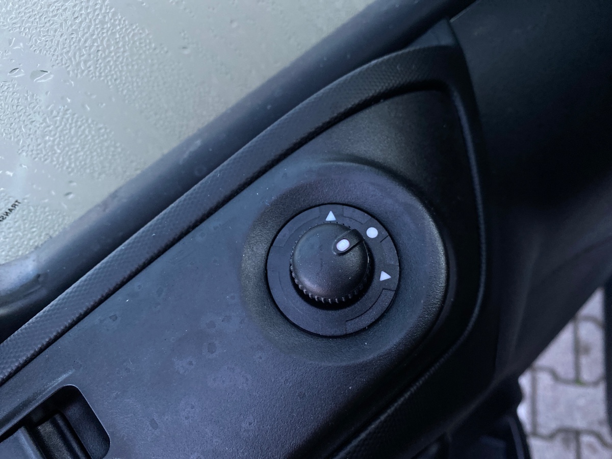 Iveco Daily NW MODEL | 40C18 3.0 Automaat Meubelbak met Laadklep Automaat