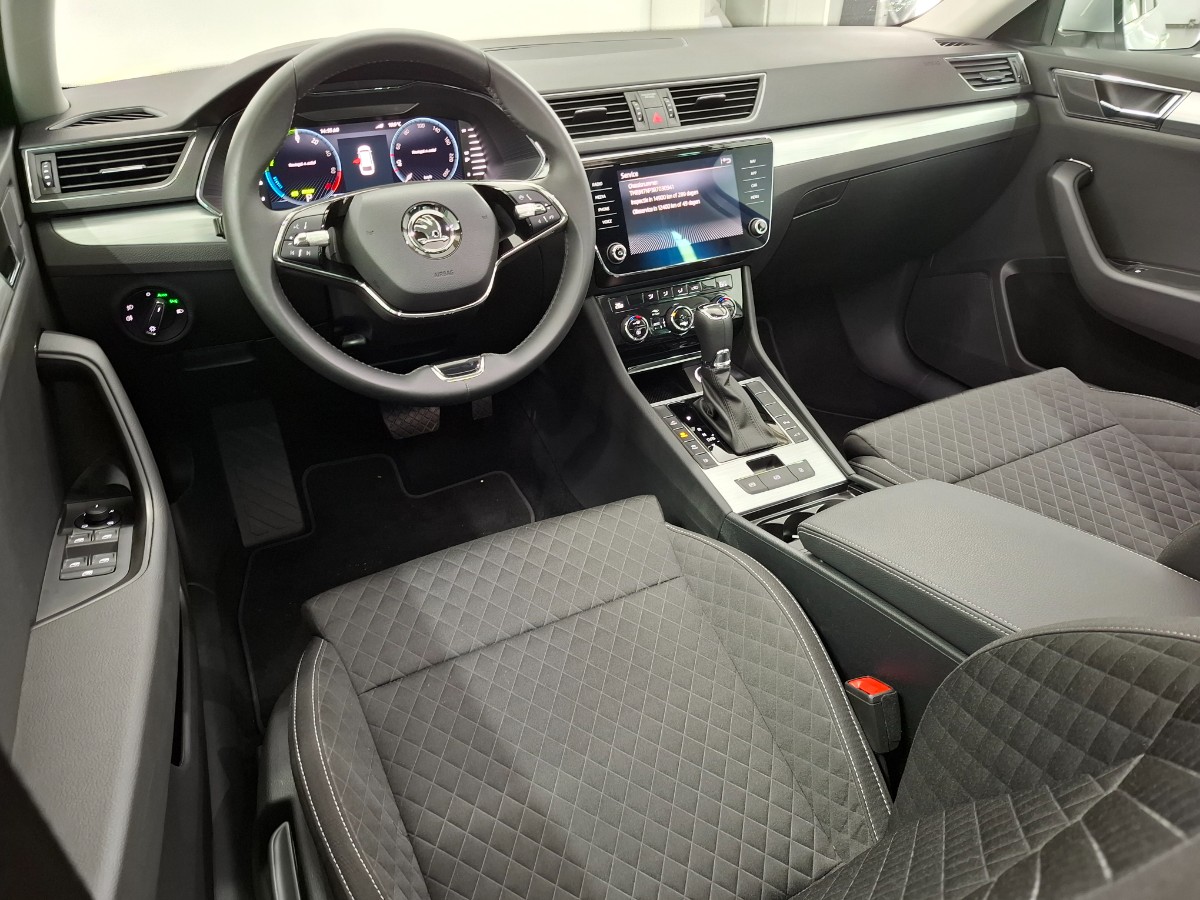 Skoda Superb Combi 1.4 TSI iV Business Edition Plus Plug In HYBRIDE PANO