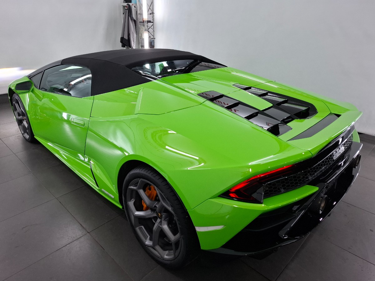 Lamborghini Huracán Evo Spyder v10