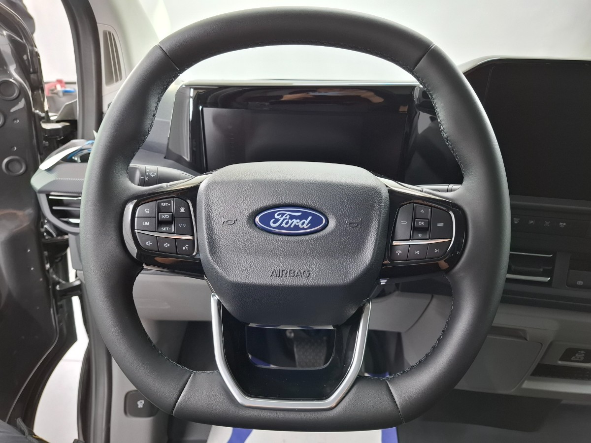 Ford Transit Custom 320 2.0 TDCI L2H1 Limited