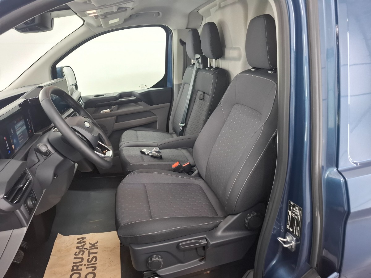 Ford Transit Custom 320 2.0 TDCI L2H1 Limited