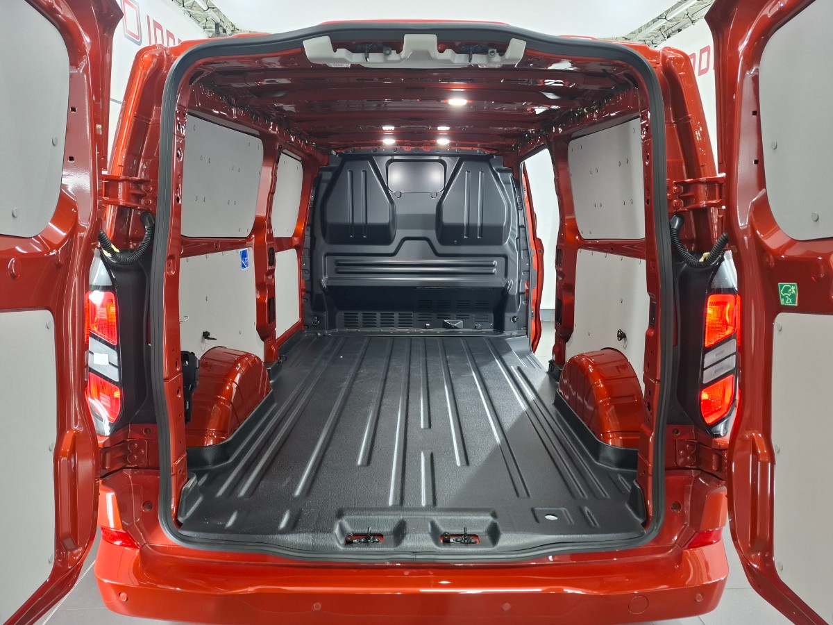 Ford Transit Custom Limited L2H1 320 | Driver P. Premium | 17 LMV | Stuurverw. | Draadloos laden | Dubb. Vergr.