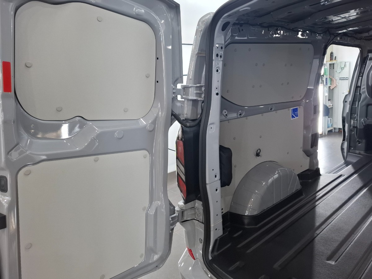 Ford Transit Custom 320 2.0 TDCI L2H1 Limited