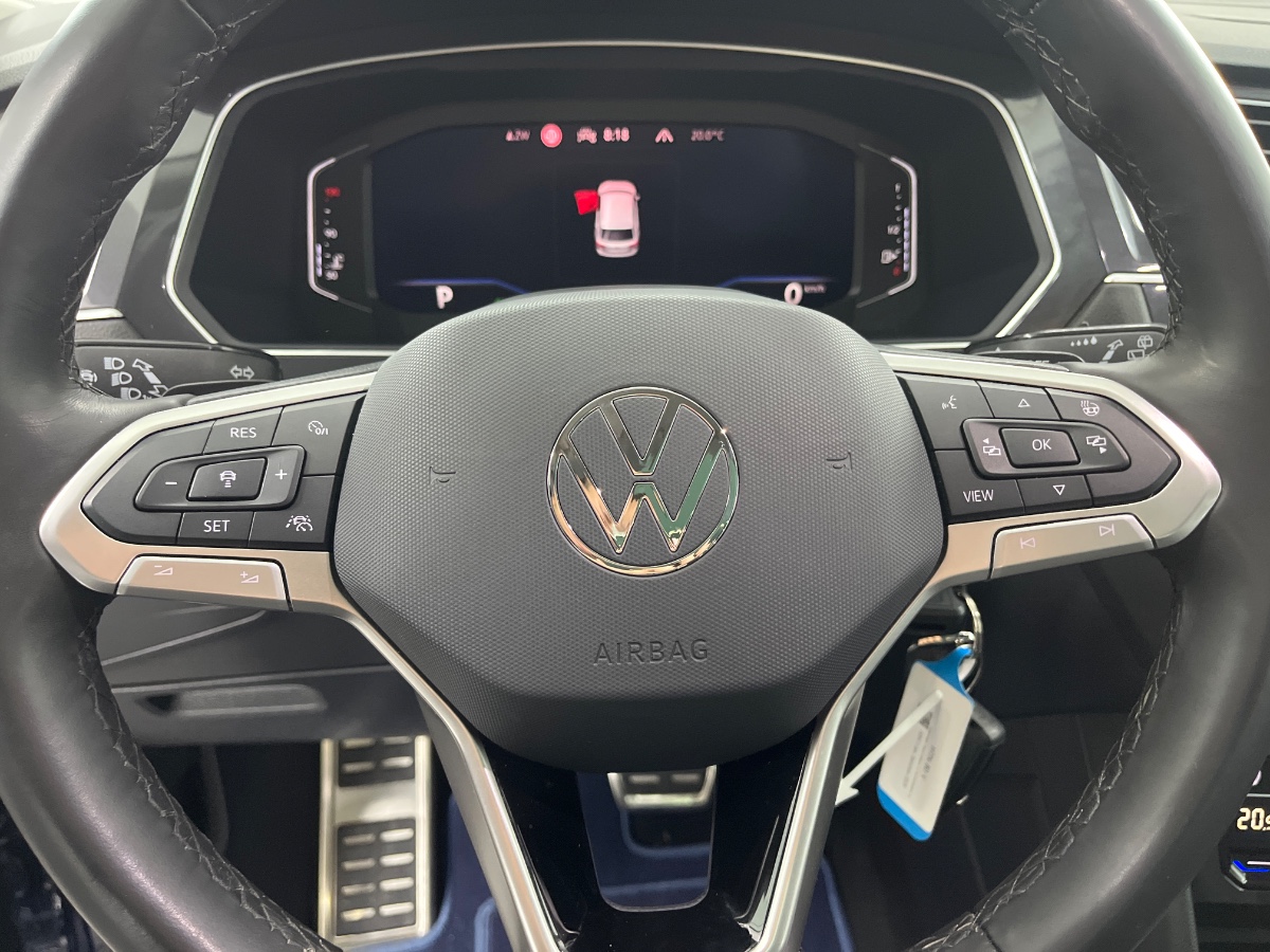 Volkswagen Tiguan Allspace 1.5 TSI Life Business 7p. |Pano|Trekhaak|ACC|Stoelverwarming|