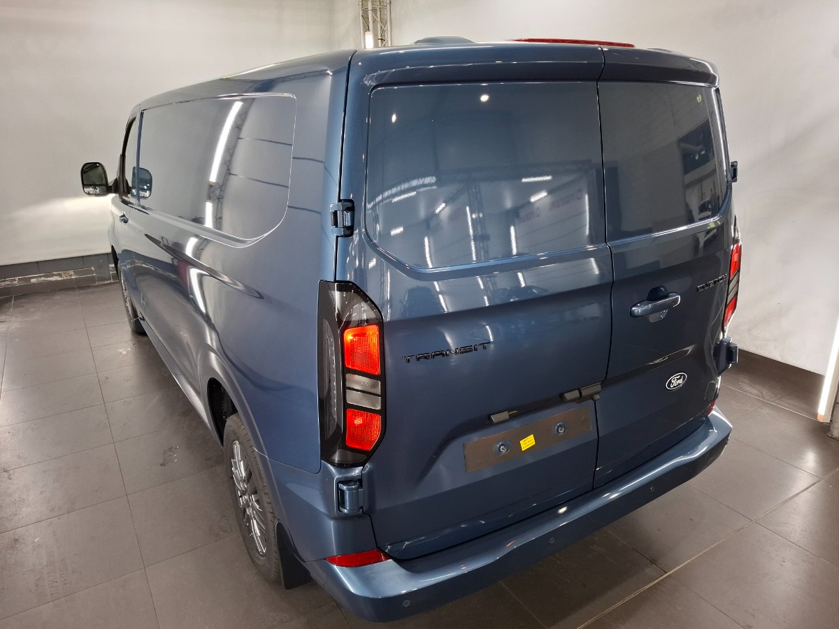 Ford Transit Custom 320 2.0 TDCI L2H1 Limited