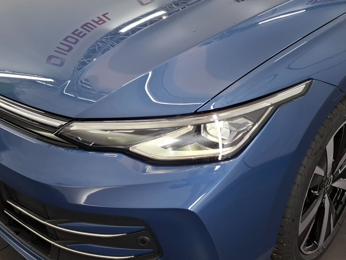 Volkswagen Golf Style 1.5 TSI eHybrid DSG | IQ LIGHT | LMV 18 Catania | Winterpakket | Anemone Blue
