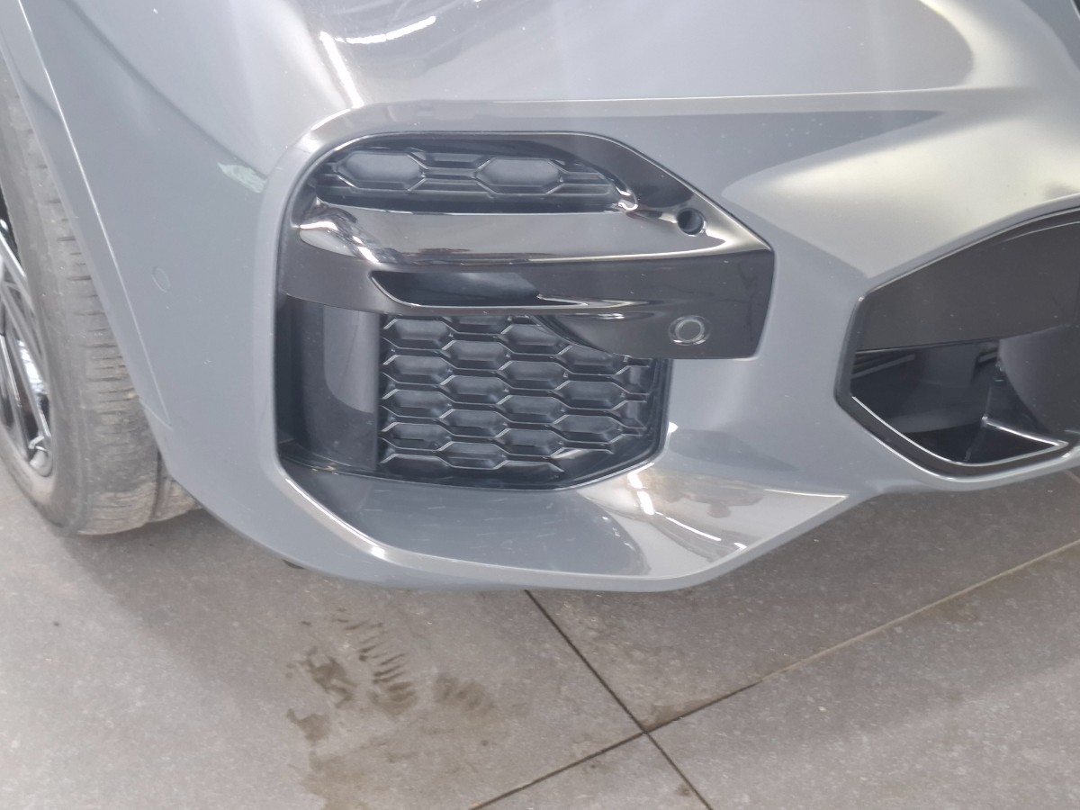 BMW X5 Xdrive 40d | Grijs kenteken | 22″ LMV | Trekhaak elekt. | Pano | HiFi | Soft-close | Innovation | DRAVITGRAU