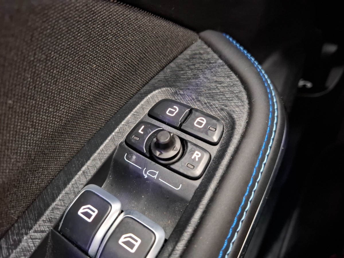 Lynk & CO 01 1.5 PHEV 261CH DCTH 7