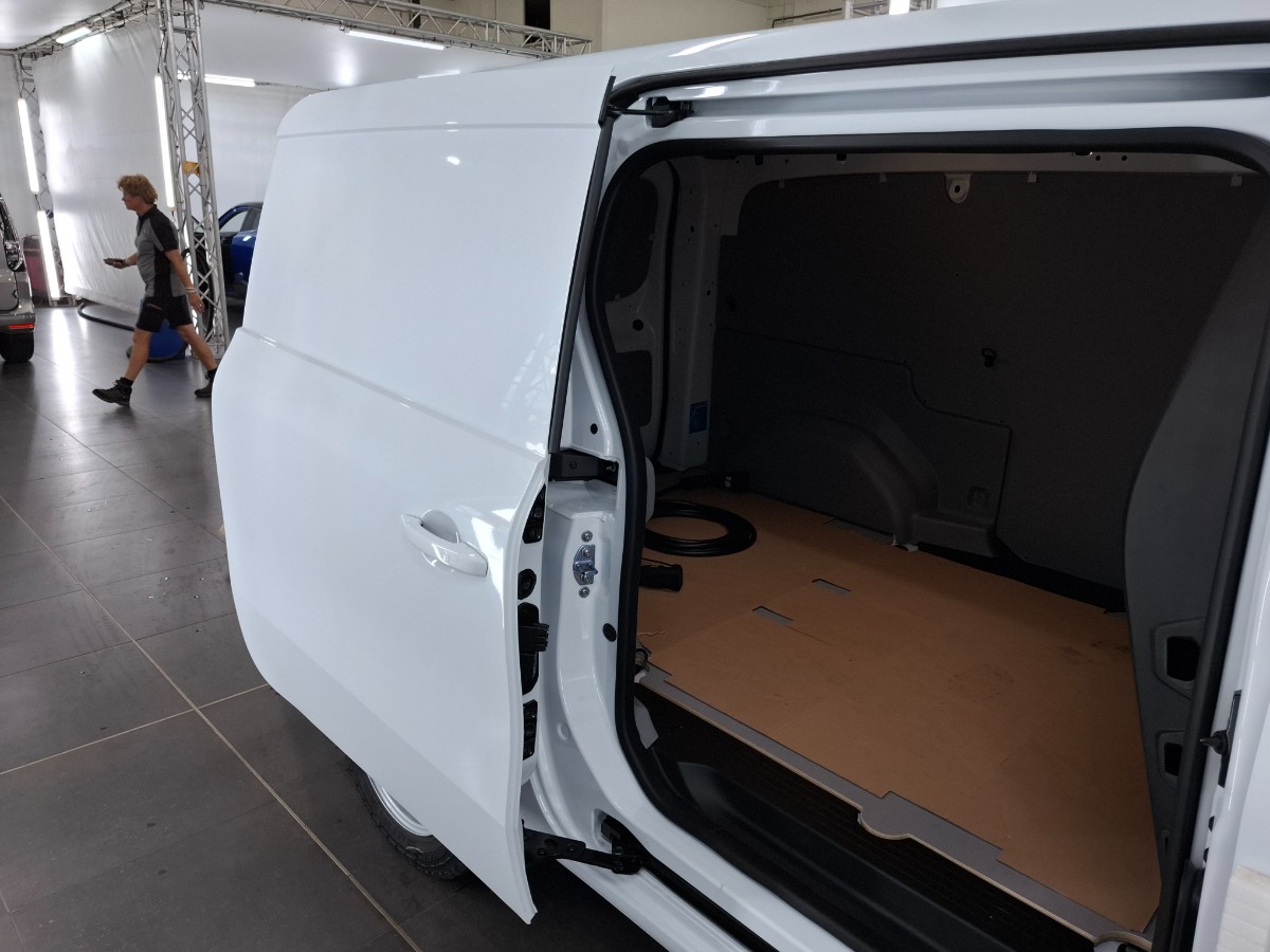 Renault Kangoo E-Tech Advance L2 44 kWh | Allseasons | Parkeerhulp en Navi | Betimmering | NWP 35200,-