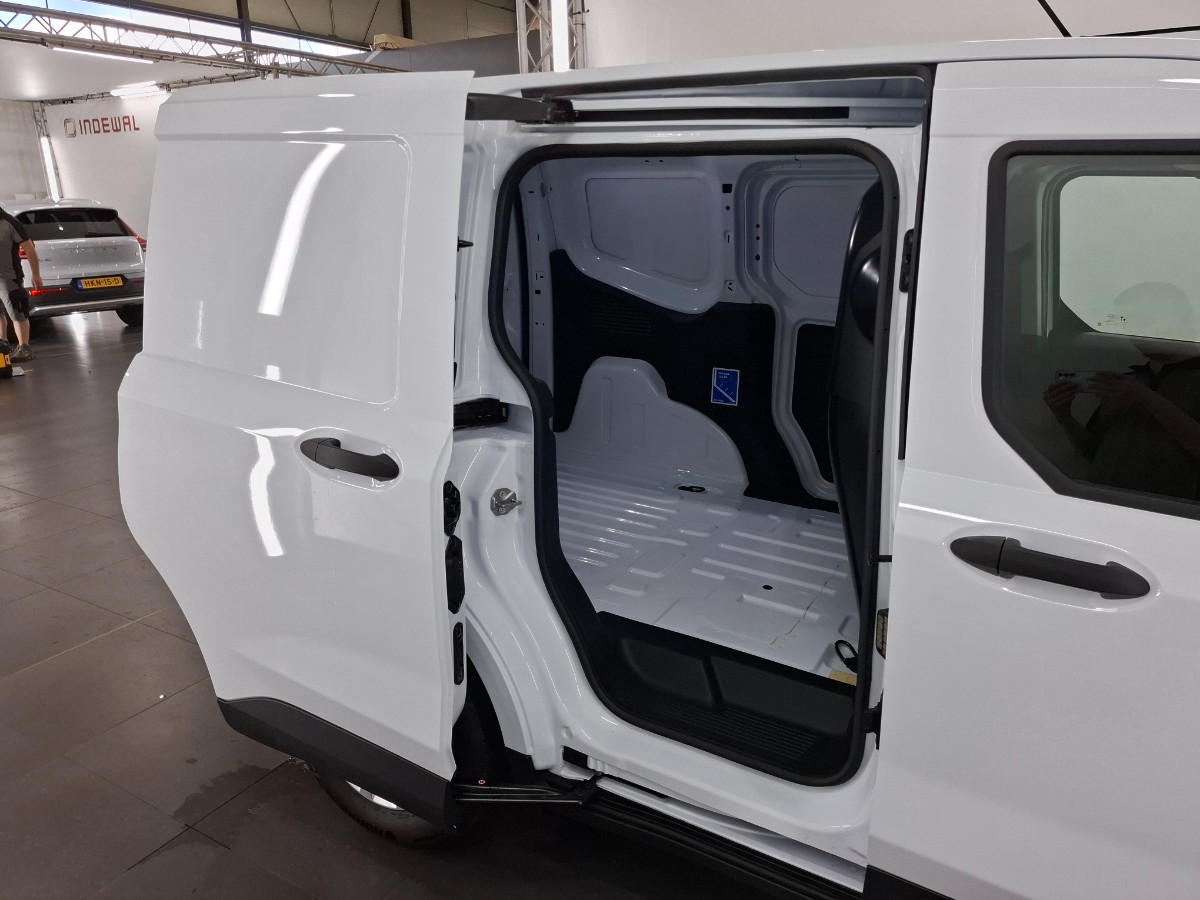 Ford Transit Courier TREND 1.5L ECOBLUE 100PK TREND 16″ LMV, 10-SPAAKS , LED LAADRUIMTEVERLICHTING , WINTER PACK , PARKING PACK, BPM VRIJ