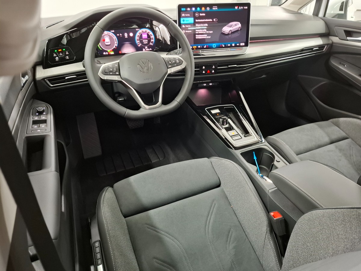 Volkswagen Golf Style 1.5 TSI eHybrid DSG | IQ LIGHT | LMV 18 Catania | Winterpakket | PURE WHITE