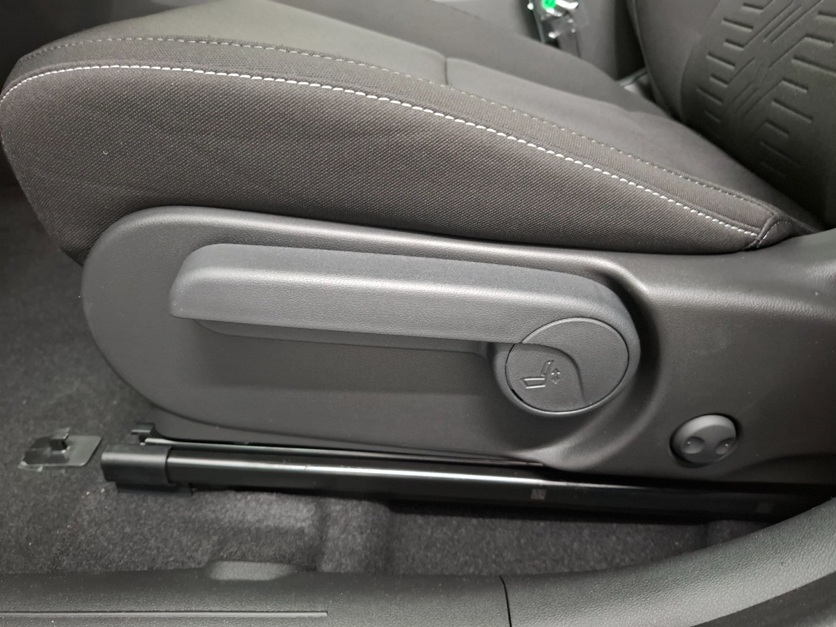 Hyundai Kona Comfort smart 65.4 KWH