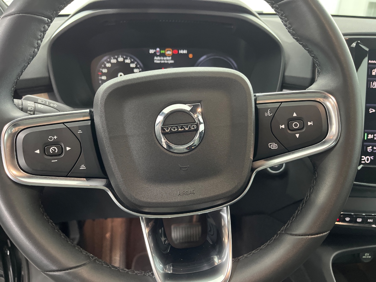 Volvo XC40 T4 RECHARGE PLUG-IN AUTO CORE