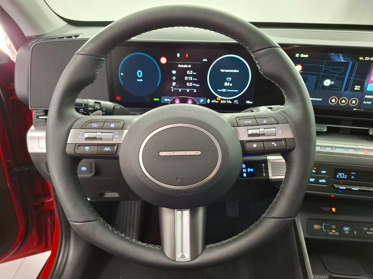 Hyundai Kona Premium TT 65.4 KWH Vol Leer Stoelverwarming Stoelverkoeling HUD
