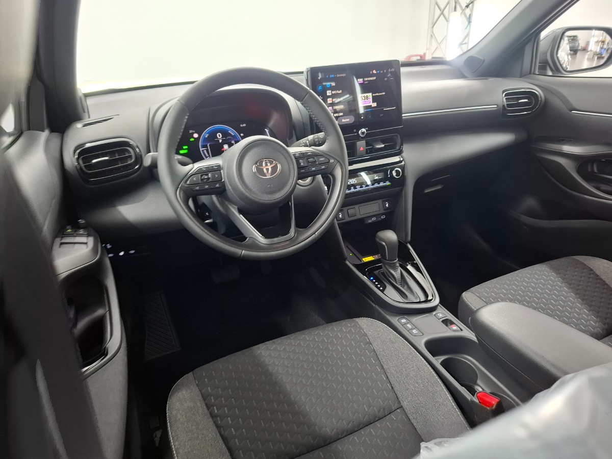Toyota Yaris Cross 130pk teamplayer + winter + safety