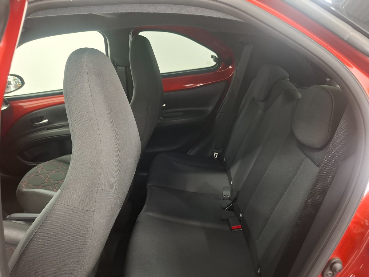 Toyota Aygo X 1.0 VVT-i S-CVT Envy